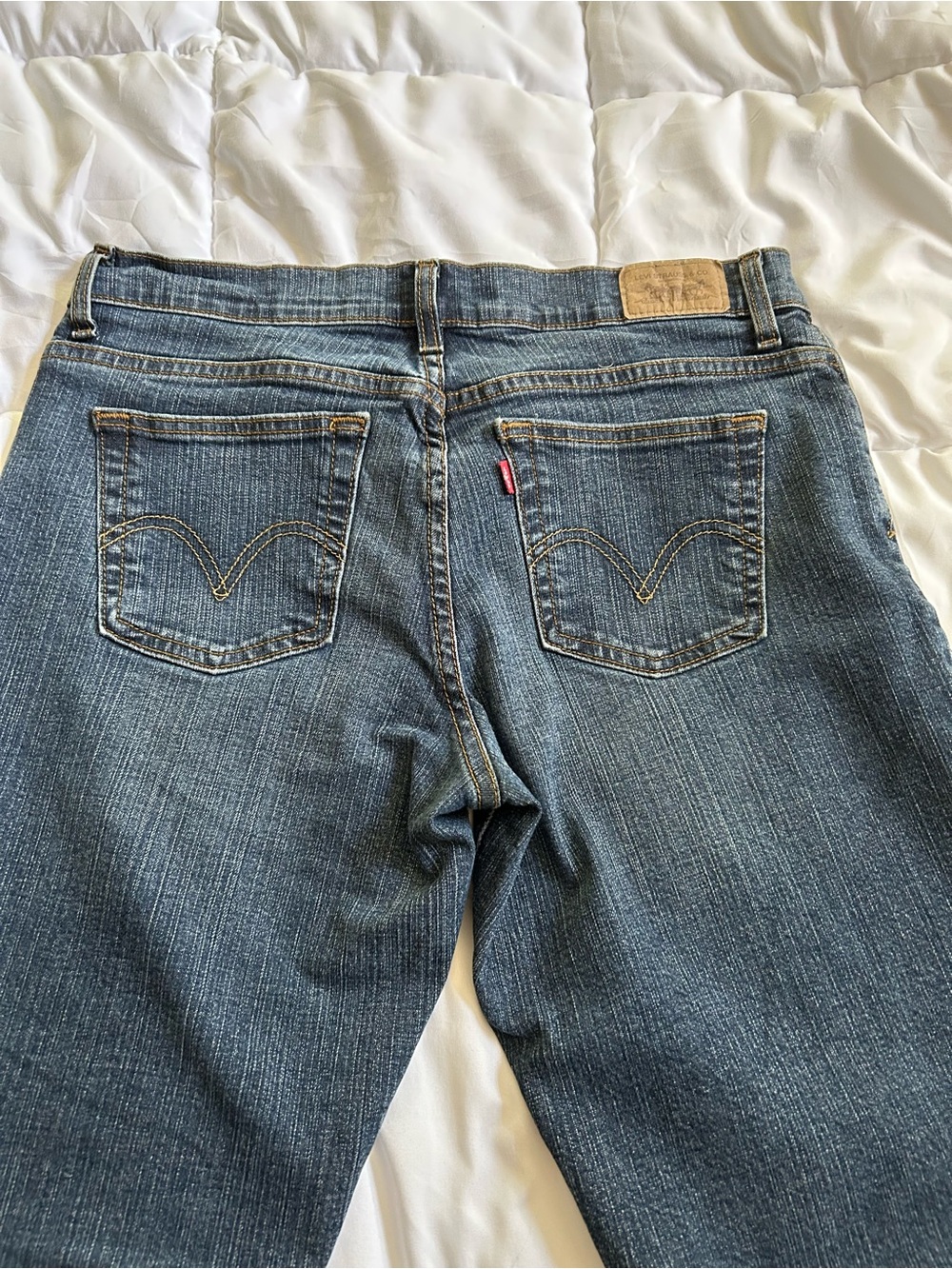 Levi's Dark Blue Classic Relaxed Denim Bootcut 330 Jeans Red Tag (size 10S)
